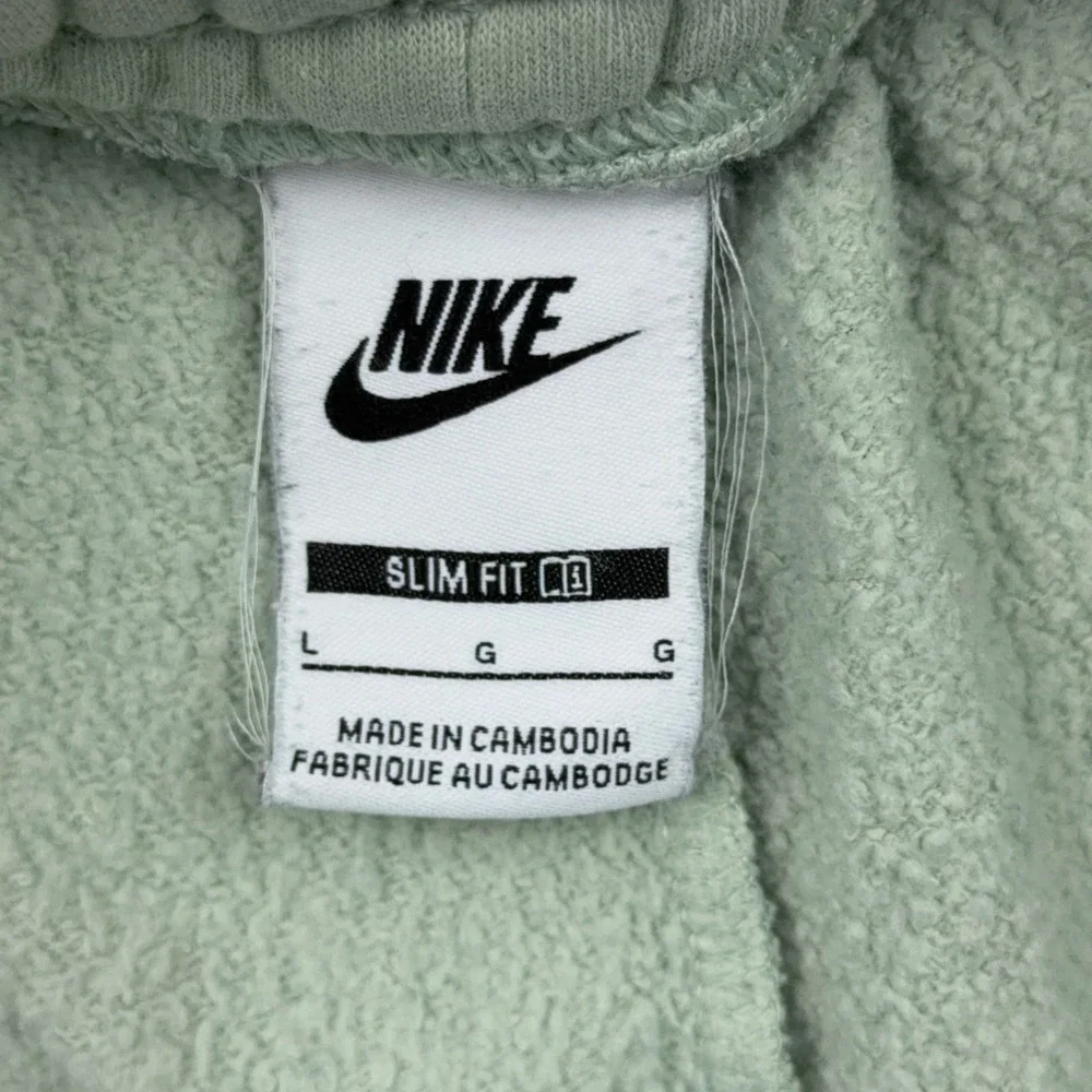 Nike Club Fleece Joggers Kids Large Sage Green Sweatpants Drawstring Swoosh Gym